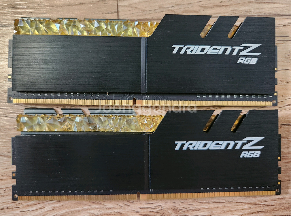 지스킬 트라이던트Z 3200cl14 16gb (8x2)--0