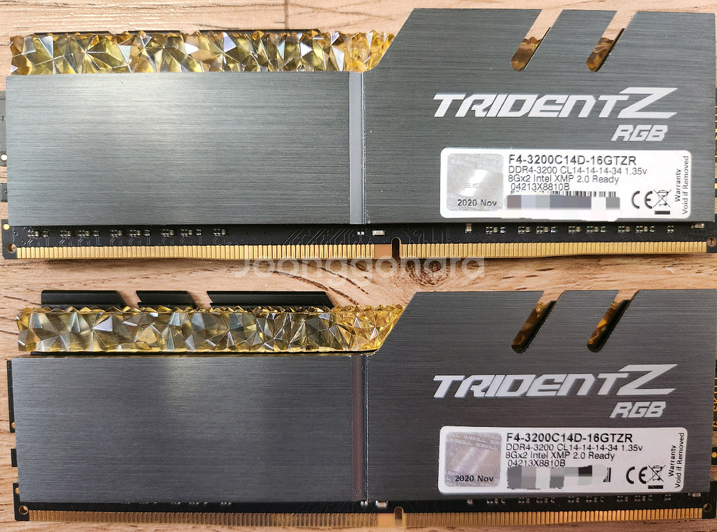 지스킬 트라이던트Z 3200cl14 16gb (8x2)--1