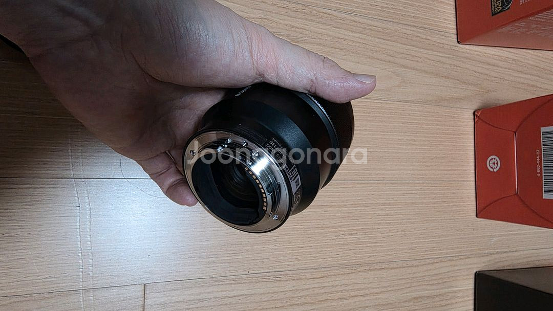 sony fe 85 f1.8--1