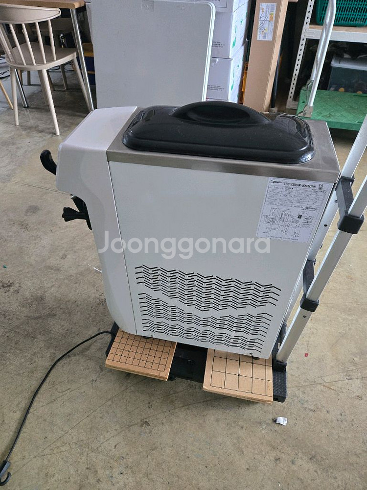 소프트베라 아이스크림 기계 입니다--2