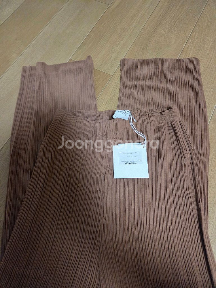 이세이미야케 해칭 팬츠 바지 리브스 브라운 새제품 1--5