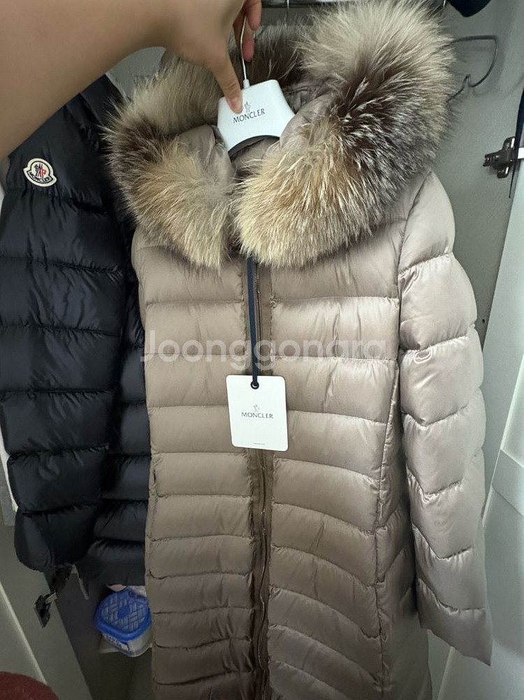 몽클레어 여성 리얼퍼 롱패딩 정품 판매 베이지색--0