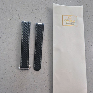 오메가 아쿠아테라 38mm 블랙 러버밴드