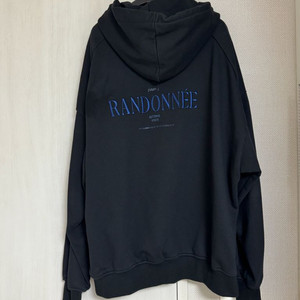 (L) 준지 란도니 레터링 자수 후드 집업 블렉