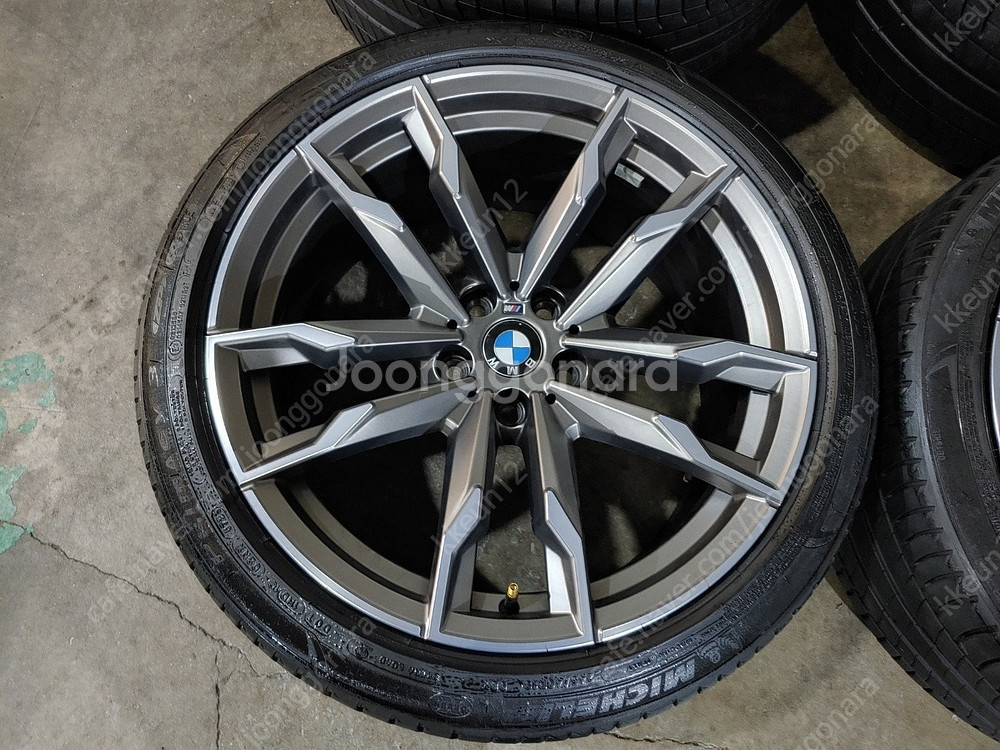 BMW Z4 M40i 800M 19인치 G30 5시리즈--1