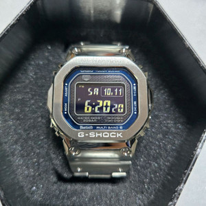 카시오[GMW-B5000D-2DR] 팝니다.