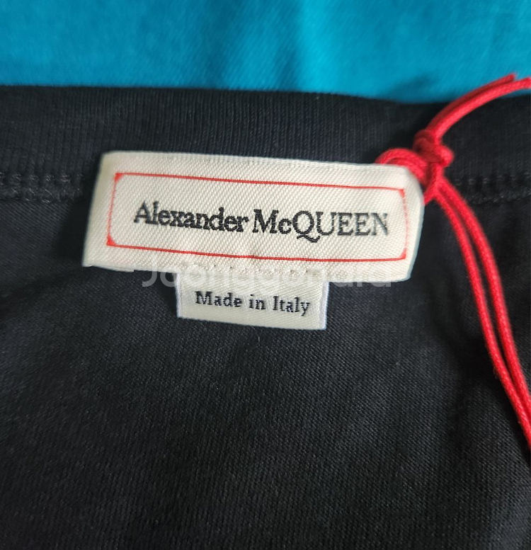 알렉산더 맥퀸 핸드웍 스컬 프린티 티셔츠 22시즌 mn--7