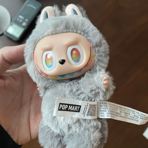 라부부 시크릿 정품 (인형만 있음)