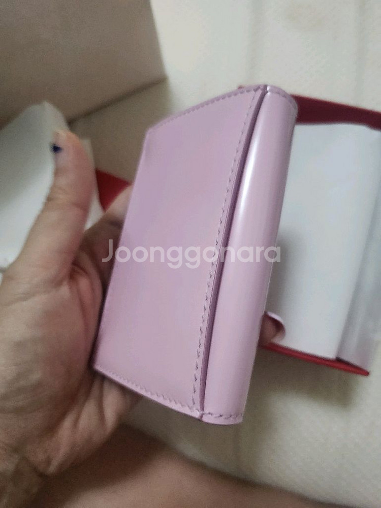 페라가모 정품 베이비핑크 카드지갑--3