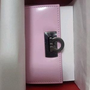 페라가모 정품 베이비핑크 카드지갑