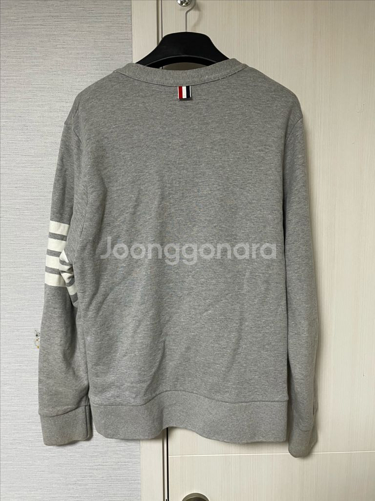 [3] 톰브라운 그레이 사선완장 코튼 가디건--1