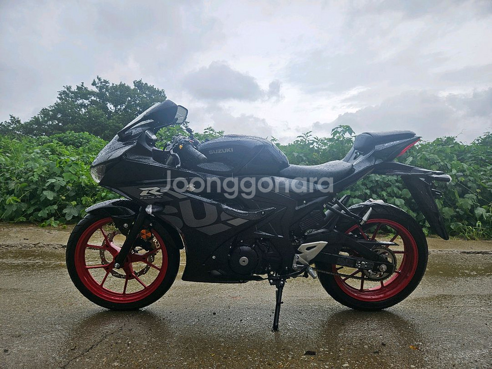 스즈키gsxr125 /검빨 /23년식 / 8천키로 /3--1