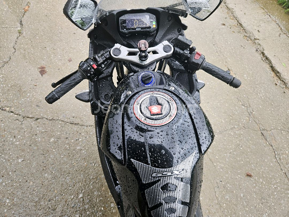 스즈키gsxr125 /검빨 /23년식 / 8천키로 /3--8