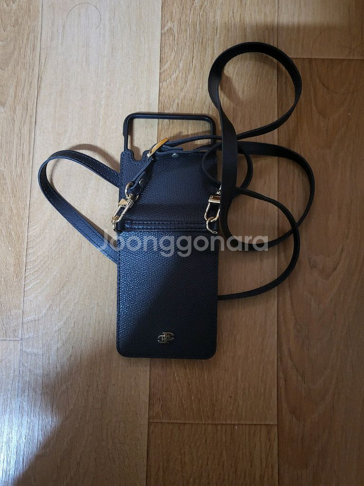 플립z3 가죽 폰 케이스 끈 포함 팝니다.--0