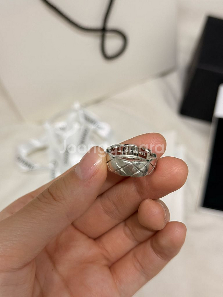 샤넬 코코크러쉬 스몰 화이트골드 54호(14호) 정품--5