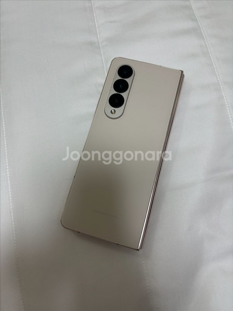 갤럭시폴드4 부품용(내부액정 안나옴)--1