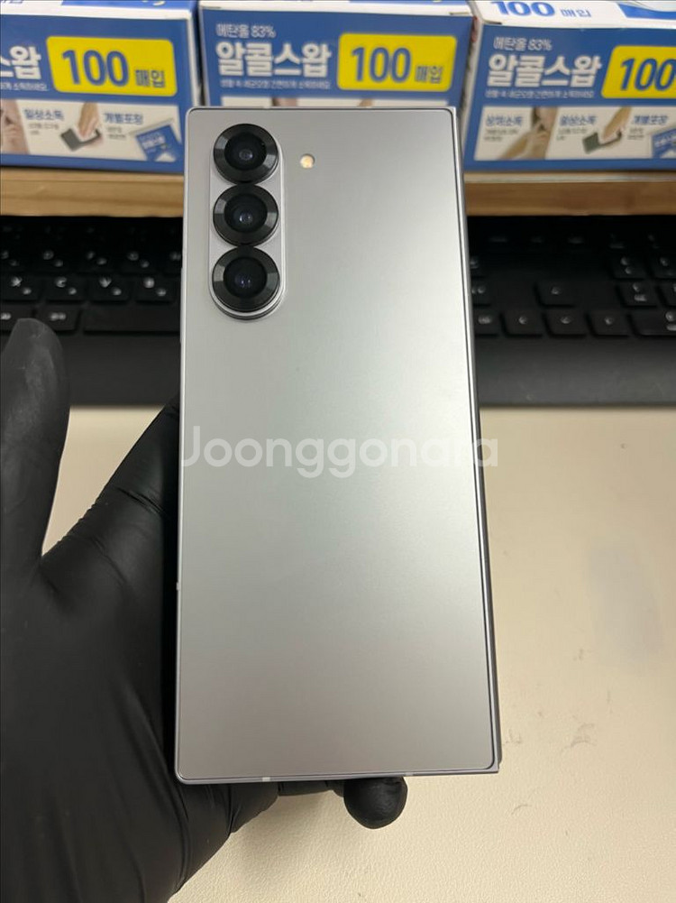 갤럭시Z폴드6 512G 실버쉐도우 S급!--1