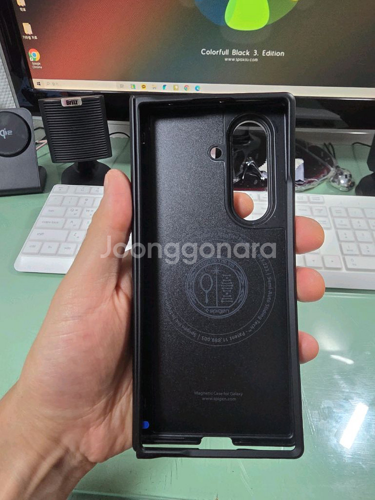 Fold7 슈피겐 에어핏 프로 케이스--1