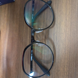 변색, 블루라이트 차단, UV 차단, 울템 소재 안경