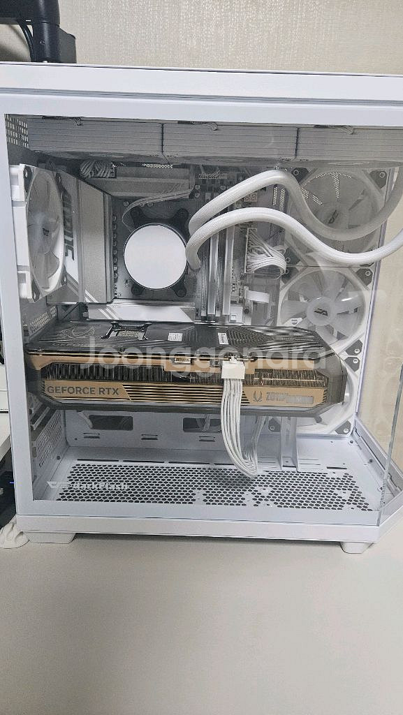 ZOTAC GAMING 지포스 RTX 5080 AMP--2