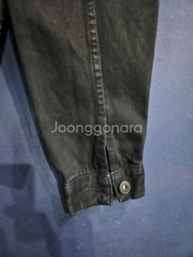 자라 해골스톤 블랙 남성 세미오버핏 100 데님자켓--4