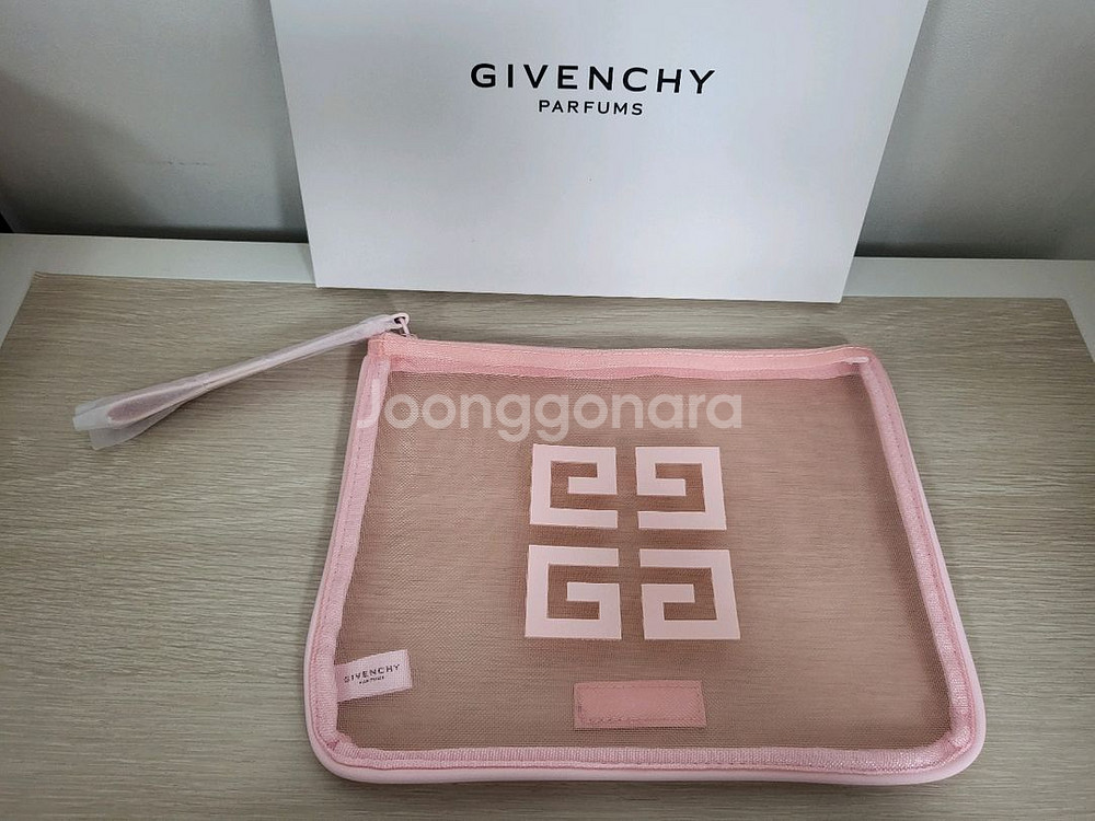 정품) 지방시 매쉬 파우치 (코스메틱)--0