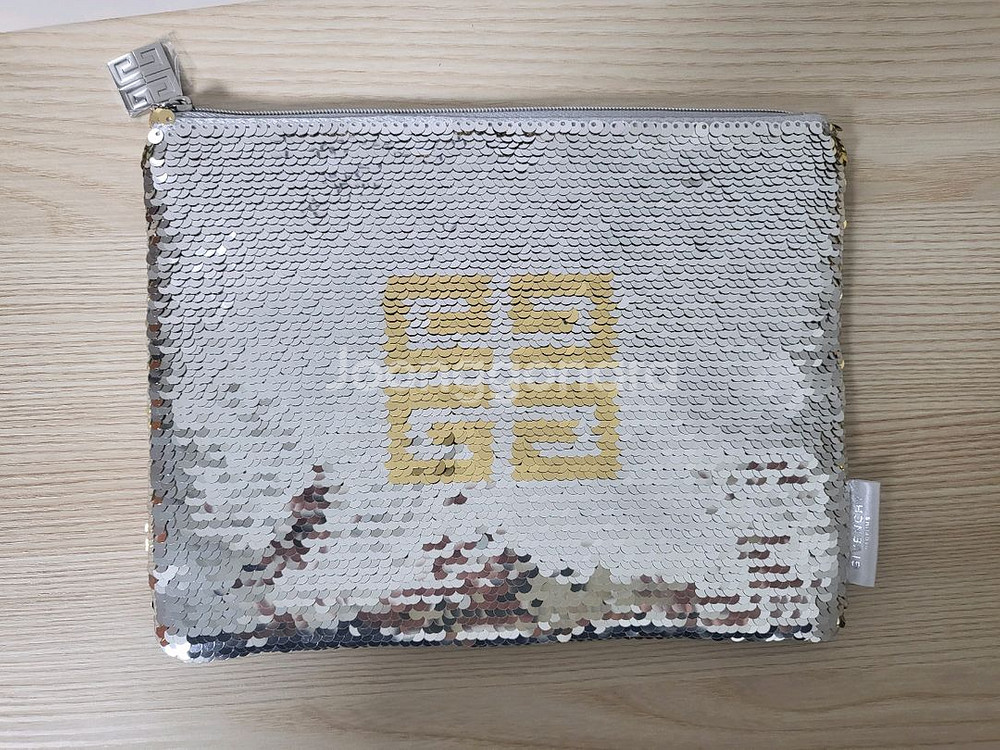 정품) 지방시 은색 파우치 (코스메틱)--1