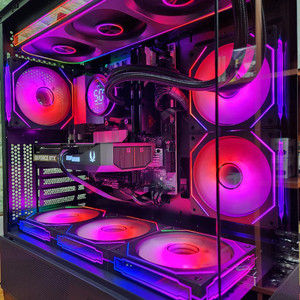 미사용 ) 9800X3D & RTX5060TI 컴퓨터