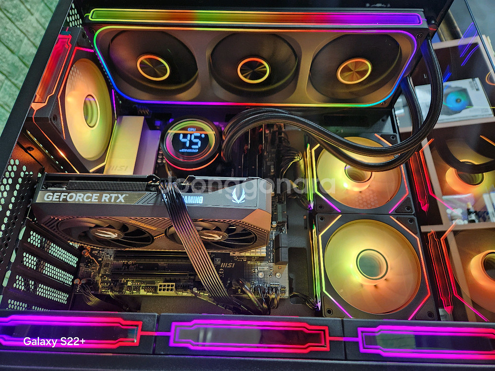 미사용 ) 9800X3D & RTX5060TI 컴퓨터--2