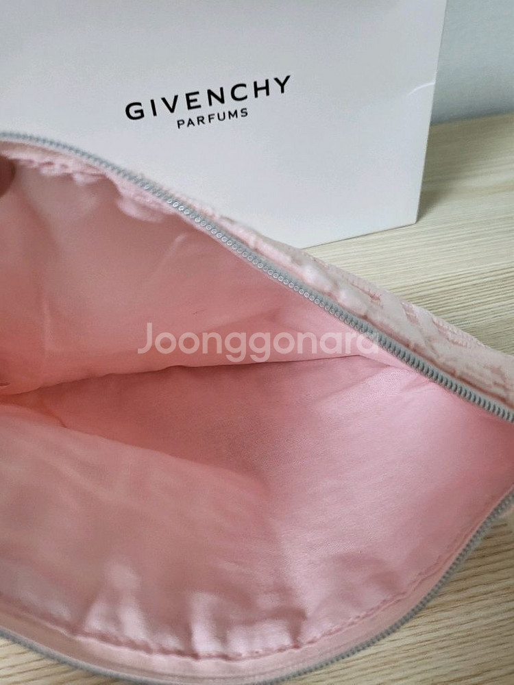 정품) 지방시 핑크 파우치 (코스메틱)--5