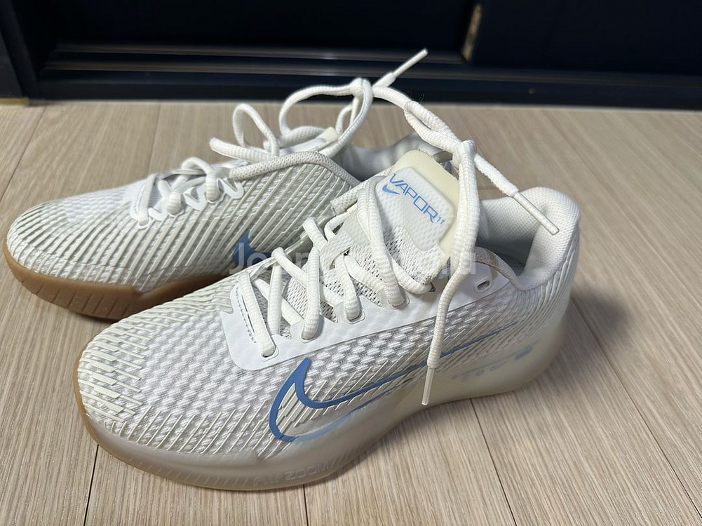 에어줌베이퍼11 테니스화 230 1회착용--3