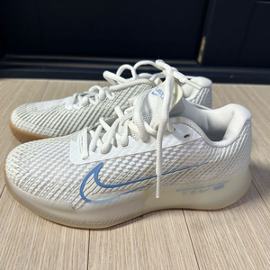 에어줌베이퍼11 테니스화 230 1회착용