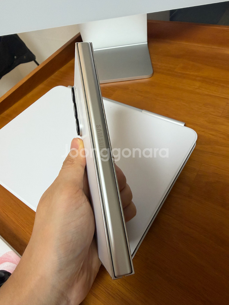 갤럭시z 폴드6 화이트(삼성강남 한정 색상) 256g--11