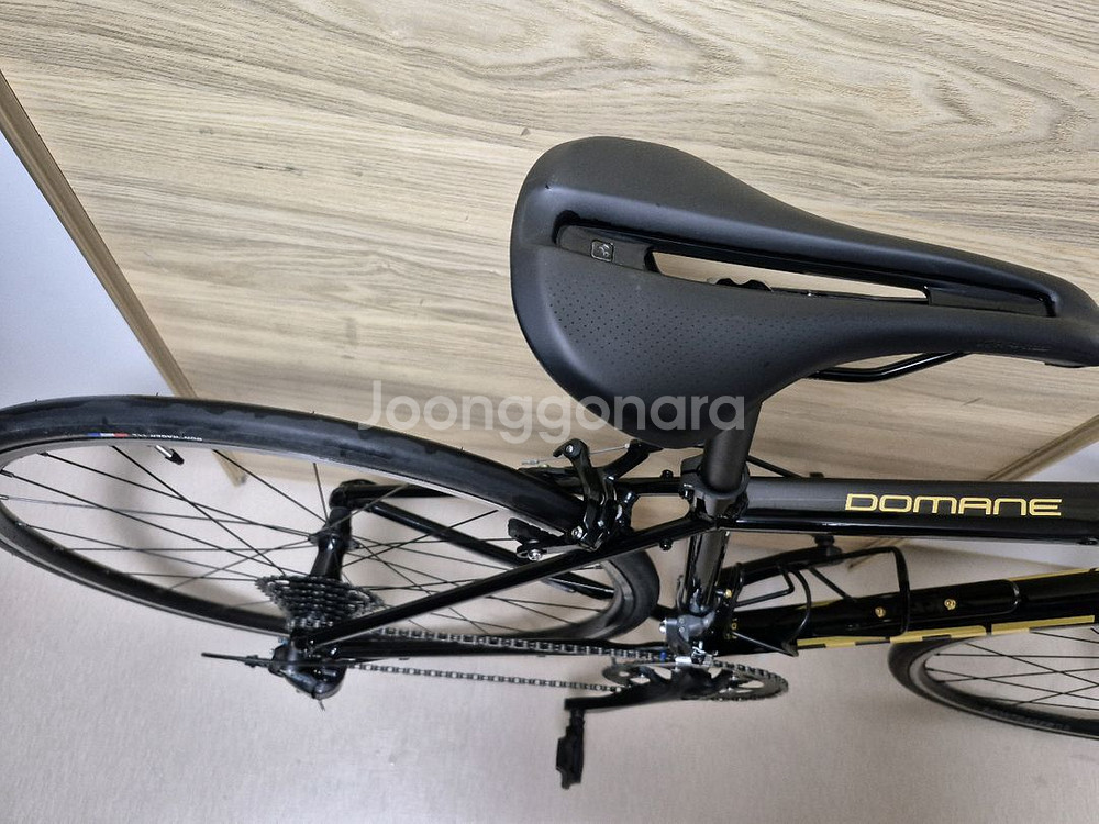 2022 트렉 도마니 AL2 로드 자전거--7