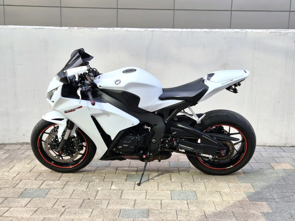 [사용검사완료] 2015 화이트 CBR1000RR 판매합니다. 이미지