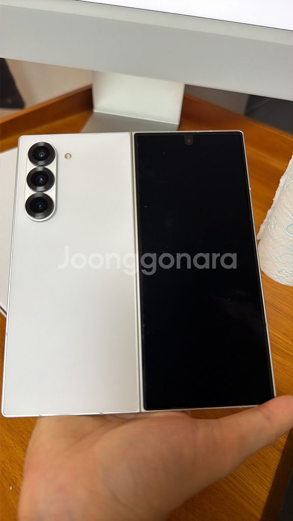 갤럭시z 폴드6 화이트(삼성강남 한정 색상) 256g--8