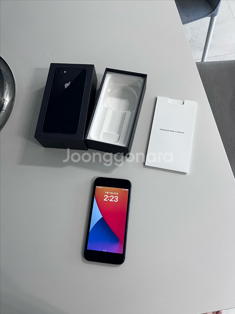 아이폰8 64gb 블랙 5만원 팝니다 (하자폰)--0