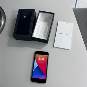 아이폰8 64gb 블랙 5만원 팝니다 (하자폰)