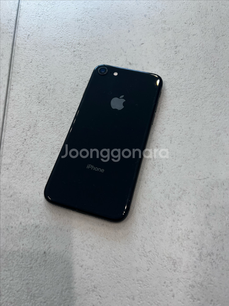 아이폰8 64gb 블랙 5만원 팝니다 (하자폰)--2
