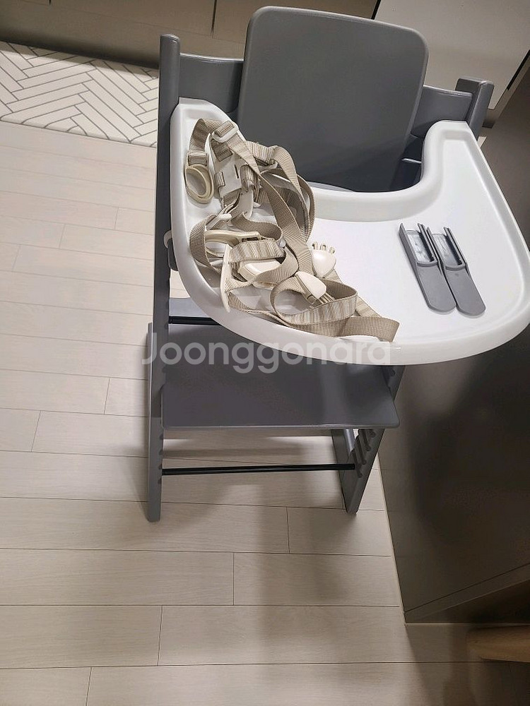 스토케 트립트랩 하이체어 팝니다.--0