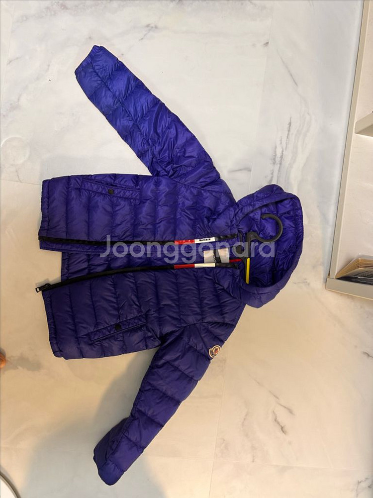몽클레어 경량패딩 8A--0