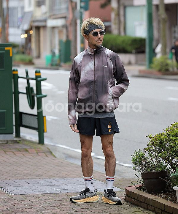 살로몬 바람막이 L--3