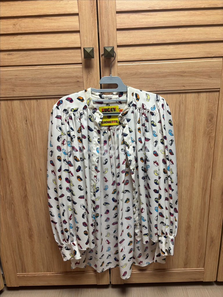 럭키슈에트 블라우스--3