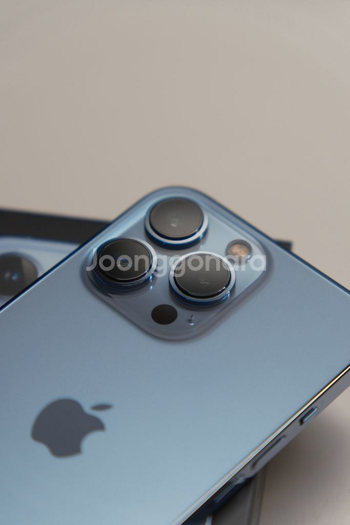 아이폰 13프로 256g 시에라블루--1