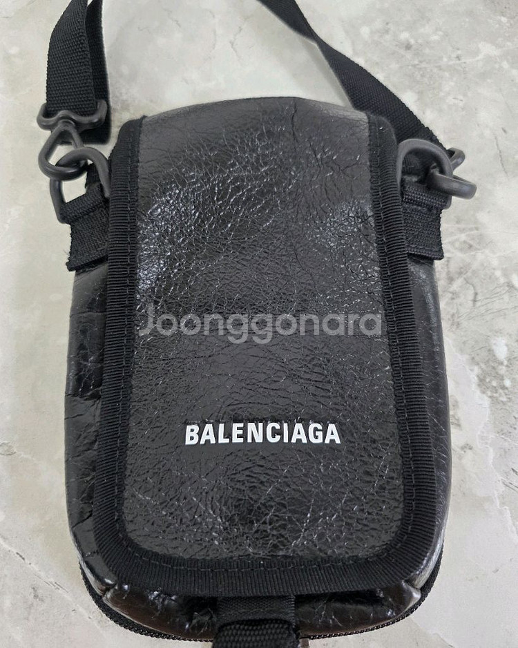 발렌시아가 크로스백 판매--1