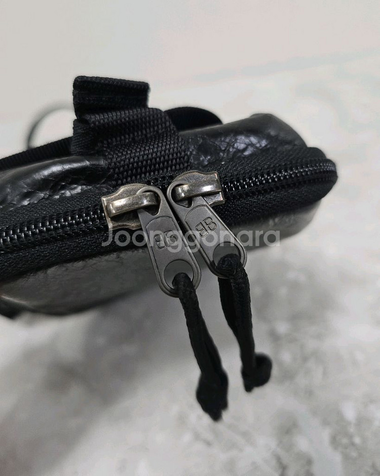 발렌시아가 크로스백 판매--5