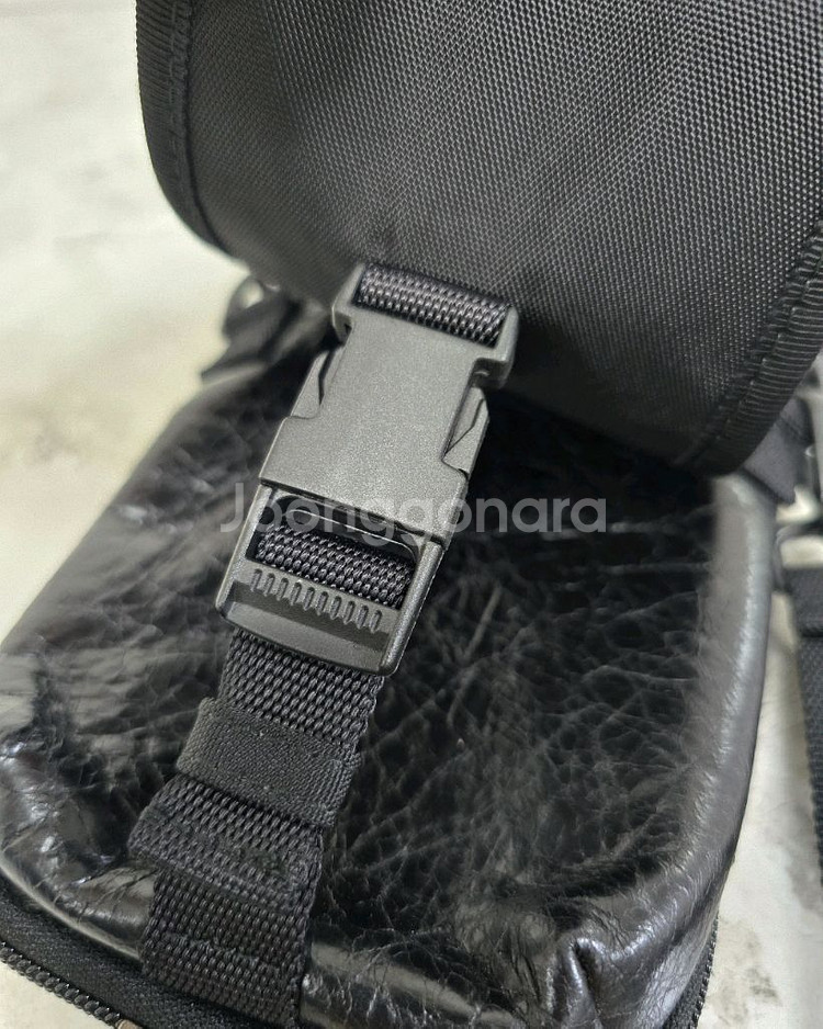 발렌시아가 크로스백 판매--8