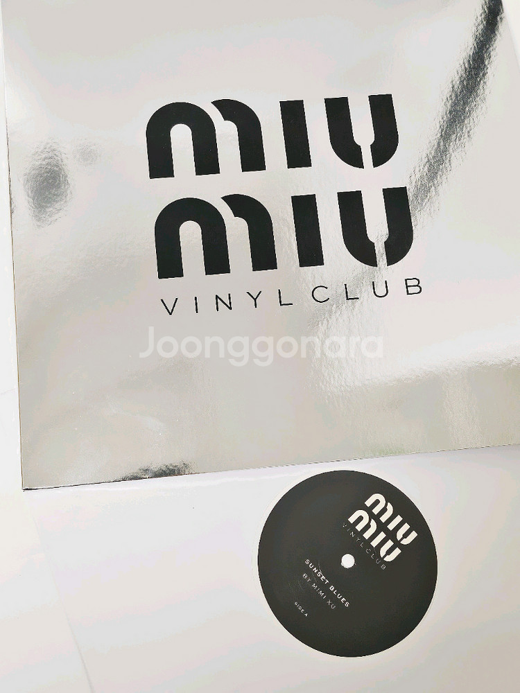 미우미우 VINYL CLUB LP판--0