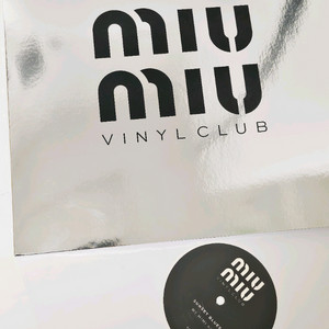 미우미우 VINYL CLUB LP판