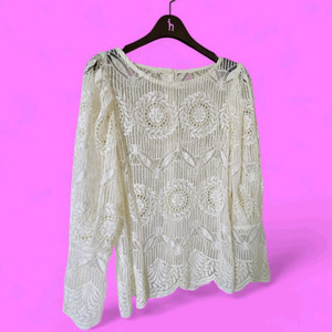 아이보리 시스루 레이스 퍼프 소매 블라우스 55